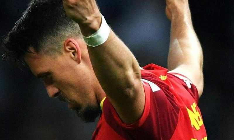 Sandro Wagner's index finger was taped during the Bundesliga match between Hoffenheim and Hertha Berlin