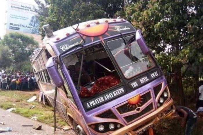 4 dead in night accident along major highway