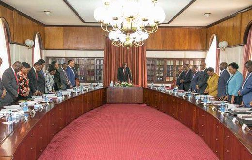 President Uhuru Kenyatta and Deputy President William Ruto during a Cabinet meeting at State House, Nairobi
