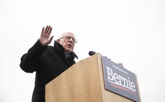 Democrats Tread Lightly in Defending One of Their Own