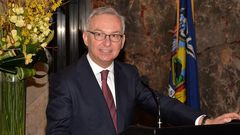 Top cancer doctor, Forced out over ties to drugmakers, joins their ranks