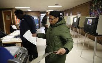 Chicago voters head to the polls in free-for-all mayoral election