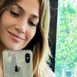J.Lo Shows Off Her Abs After 4 Days Of No Sugar