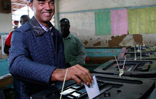___6604876___https:______static.pulse.com.gh___webservice___escenic___binary___6604876___2017___4___30___13___Peter+Kenneth+voting+in+the+recently+concluded+Nairobi+Jubilee+Primaries.
