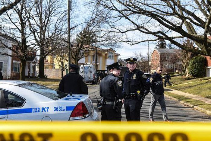Man questioned in killing of reputed gambino mob boss on Staten Island, police say