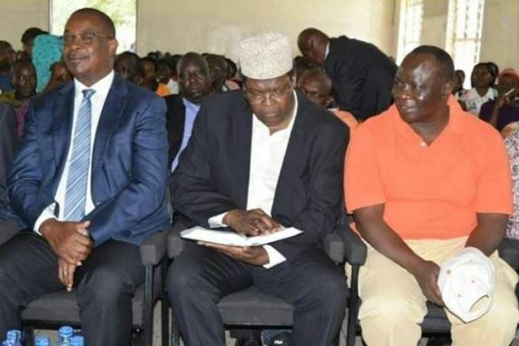 Nairobi Governor Evans Kidero (left), Miguna Miguna (centre) and Reuben Ndolo at the SDA Church, Jericho, Nairobi.