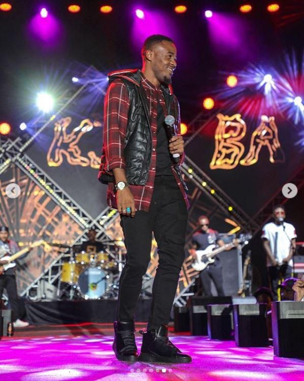 Alikiba’s electrifying performance brings Oman to standstill