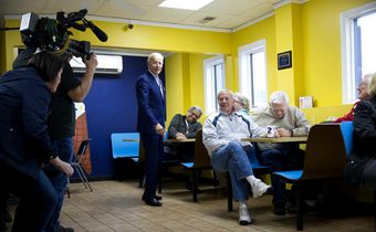 Sanders and Biden Circle Each Other, Using Different Rules of Engagement