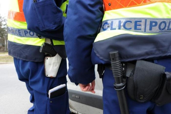 Hungarian police arrested a man whom the Budapest chief prosecutor described as a senior Islamic State leader in a detention scentre the east of the country