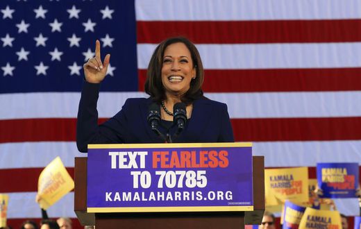Kamala Harris Kicks Off 2020 Campaign with Oakland Rally