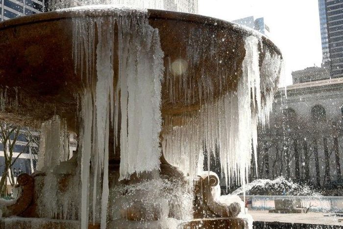 Bizzard warnings were lifted for New York City, the US financial capital, where snow turned to sleet and hail