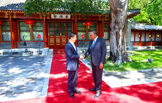 President Uhuru Kenyatta with Han Zheng, the First Vice Premier of the People's Republic of China (PSCU)