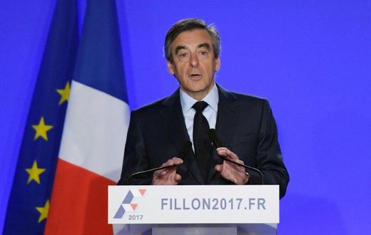 French presidential candidate Francois Fillon addresses a press conference in Paris on March 1, 2017