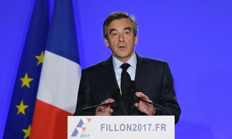 French presidential candidate Francois Fillon addresses a press conference in Paris on March 1, 2017