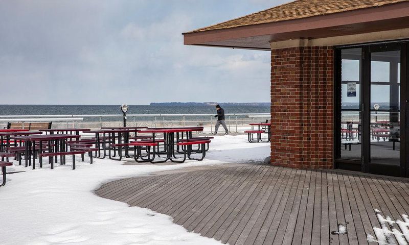 A slice of long island with plenty of shoreline