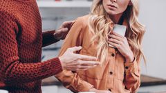 10 Signs Of A Controlling Boyfriend-And What To Do