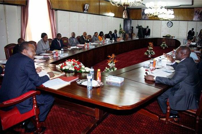 President Uhuru Kenyatta and Deputy President William Ruto chairs a cabinet meeting at State House, Nairobi. The cabinet approved a new Sh100 billion pay rise for civil servants.