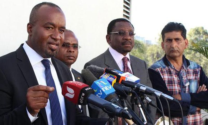 File image of Hassan Joho addressing the press flanked by Amason Kingi, Jaes Orengo and Irshad Sumra. The DCI has clarified that the letter circulating on Social media linking him to drug trafficking is fake