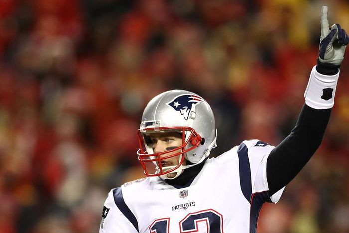 Other Quarterbacks Tell Why Tom Brady Is So Good