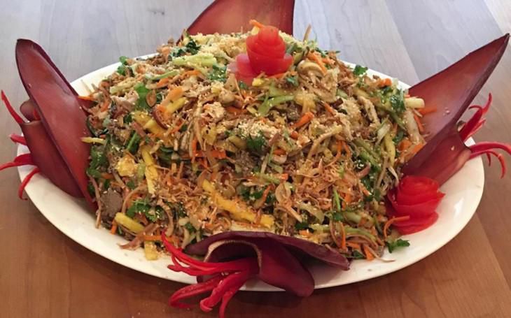Banana flower salad(vovworld)