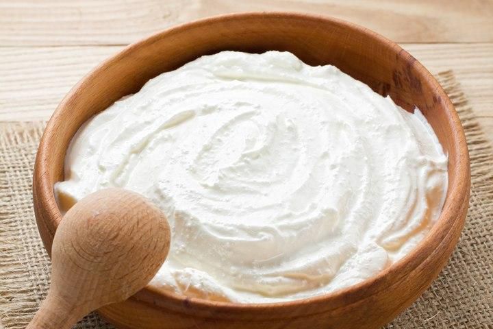 Natural yogurt (Courtesy)