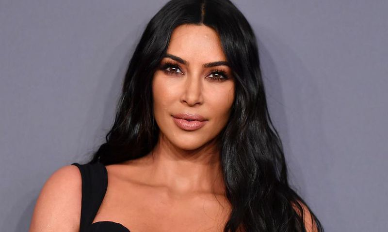 Kim Kardashian Flaunts Legs In New Pic