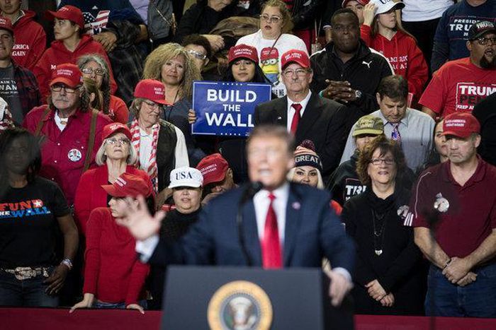 Trump is wasting our immigration crisis