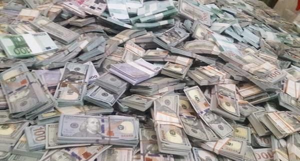 Three police officers arrested in Busia with fake money