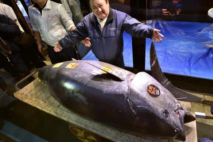 Self-styled 'tuna king' shows off his catch