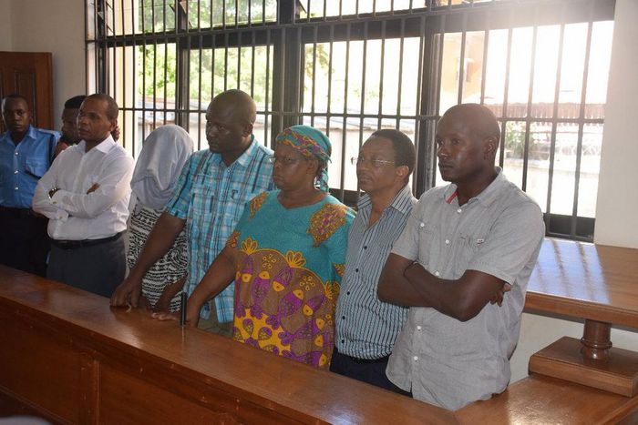 Former Garsen MP Danson Mungatana with his co-accused when they were arraigned in court on April 10, 2019 (Twitter)