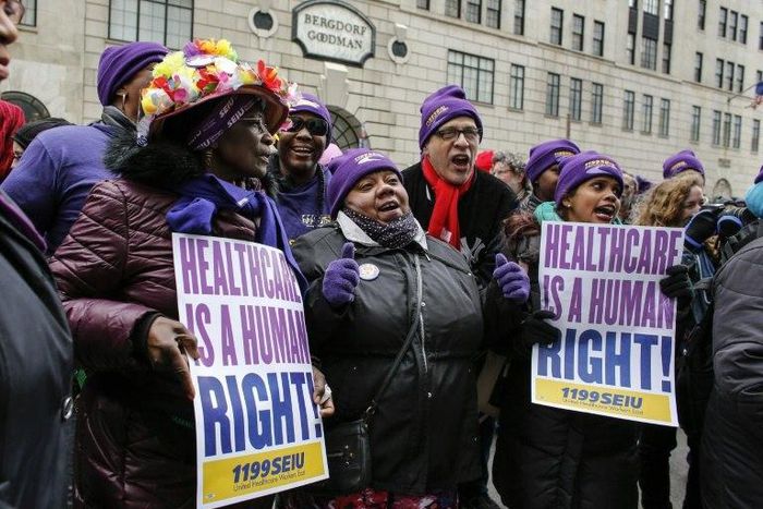 In the US the battle lines over health care are between a left supporting universal coverage, and the right, which opposes the idea for budgetary reasons and as a matter of principle