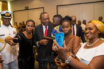 President Uhuru Kenyatta interacts with Kenyans living in Namibia (PSCU)
