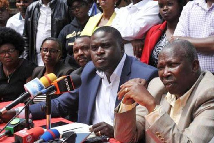 File image of Senators Johnson Sakaja flanked by Rachel Shebesh, Maina Kamanda and other Jubilee party politicians