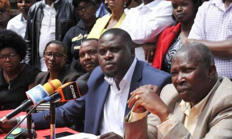 File image of Senators Johnson Sakaja flanked by Rachel Shebesh, Maina Kamanda and other Jubilee party politicians