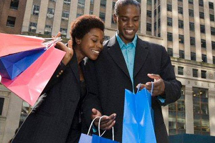 ___5738845___https:______static.pulse.com.gh___webservice___escenic___binary___5738845___2016___11___10___15___black+people+shopping