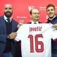 Sevilla's new signing Stevan Jovetic (R) poses with the club's President Pepe Castro (C) and Sports Director Ramon Rodriguez Verdejo, during official presentation in Seville, on January 10, 2017