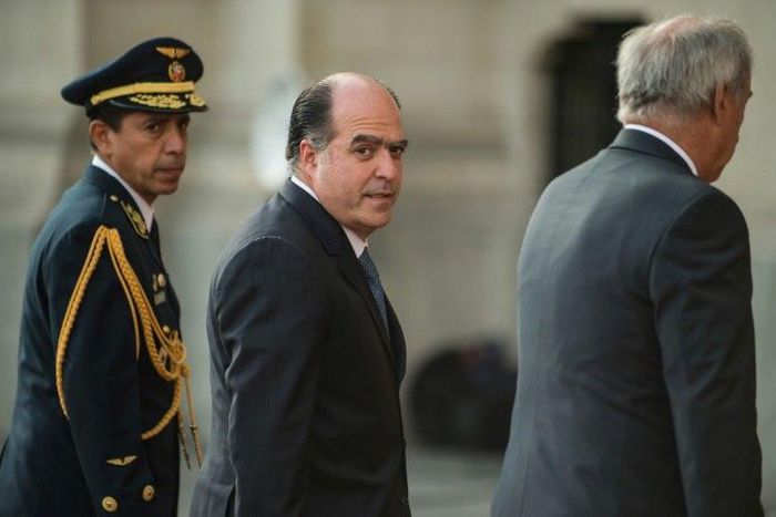 Venezuelan Congress President Julio Borges (C), pictured on May 11, 2017, made an appeal to the military to engage in a candid debate regarding the country's political crisis