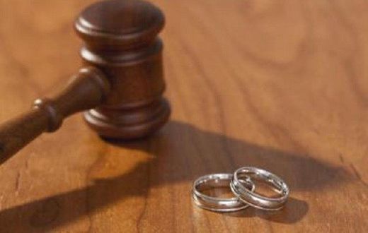 Divorce gavel and ring