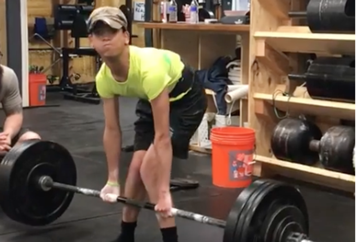 This Powerlifter's Deadlift Just Went Viral