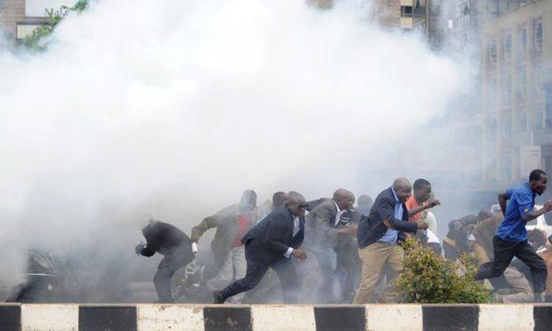 Police use teargas to disperse Sonko's supporters