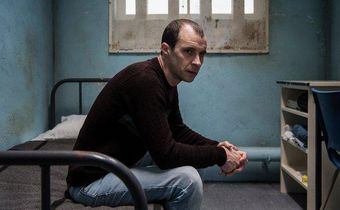 'Maze' review: A prison break and a confidence game