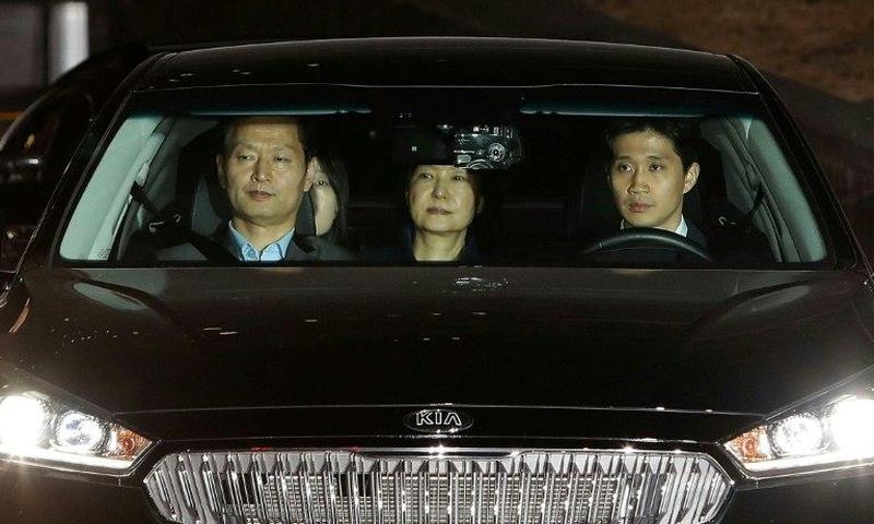 Ousted South Korean President Park Geun-hye (C), is transferred to a detention centre in Seoul