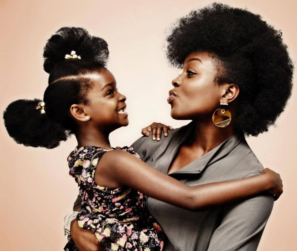 Mother and daughter(StraightNews)