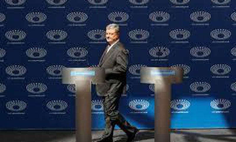 In one-man 'debate,' Ukraine president makes pitch and mocks rival