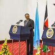 File image of President Uhuru Kenyatta (R) with his Somalia counterpart Mohamed Farmaajo (L) during a joint press conference in State House Nairobi