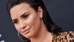 Demi Lovato Posted A Makeup-Free Photo With A Zit