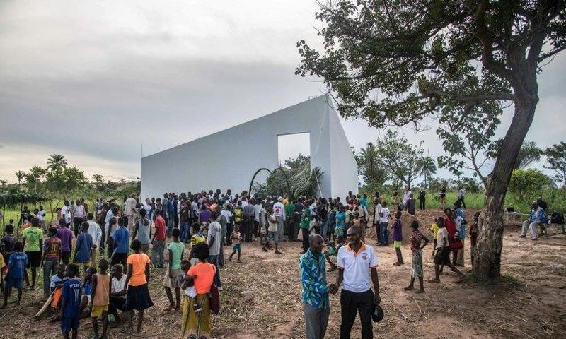 The "White Cube" gallery in DR Congo aims to promote local art and crafts in a former Unilever palm oil plantation town