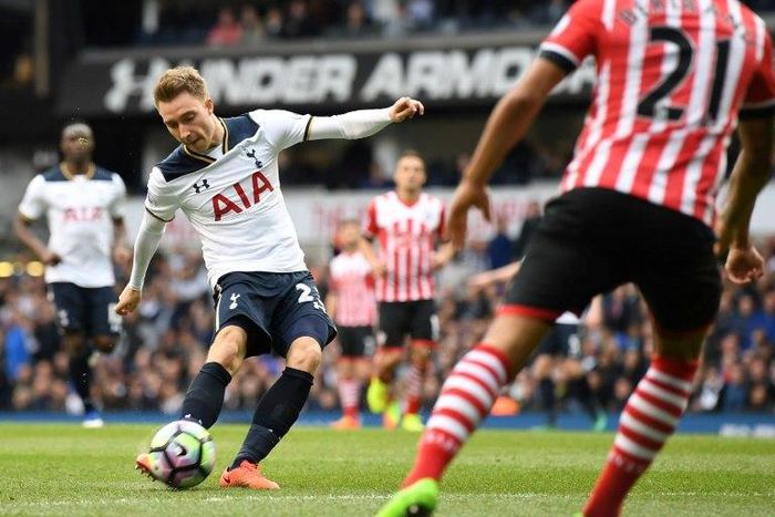 Tottenham Hotspur's midfielder Christian Eriksen has a shot on goal on March 19, 2017