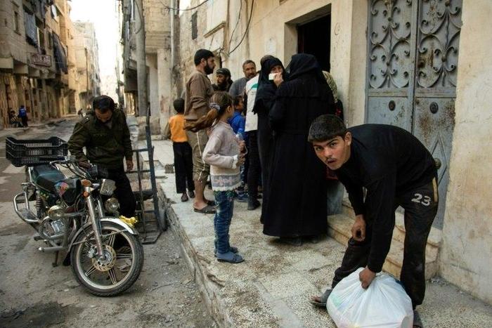 More than 250,000 civilians remain under siege in Aleppo as the Syrian army advances