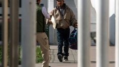 Carlos Catarlo Gomez, an asylum seeker from Honduras, returns to Mexico from the United States while his case is processed by US authorities, at El Chaparral crossing port on the US-Mexico border, in Tijuana, Mexico, on January 29, 2019